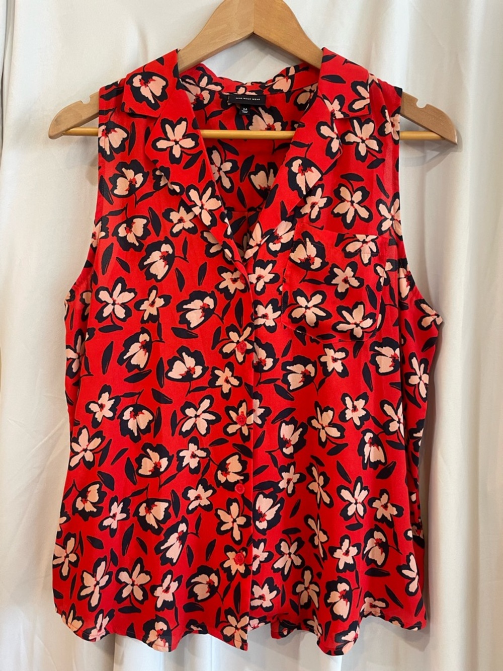 EUC Who What Where Lightweight Sleeveless Button-Down Top